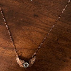 Eye pendant necklace